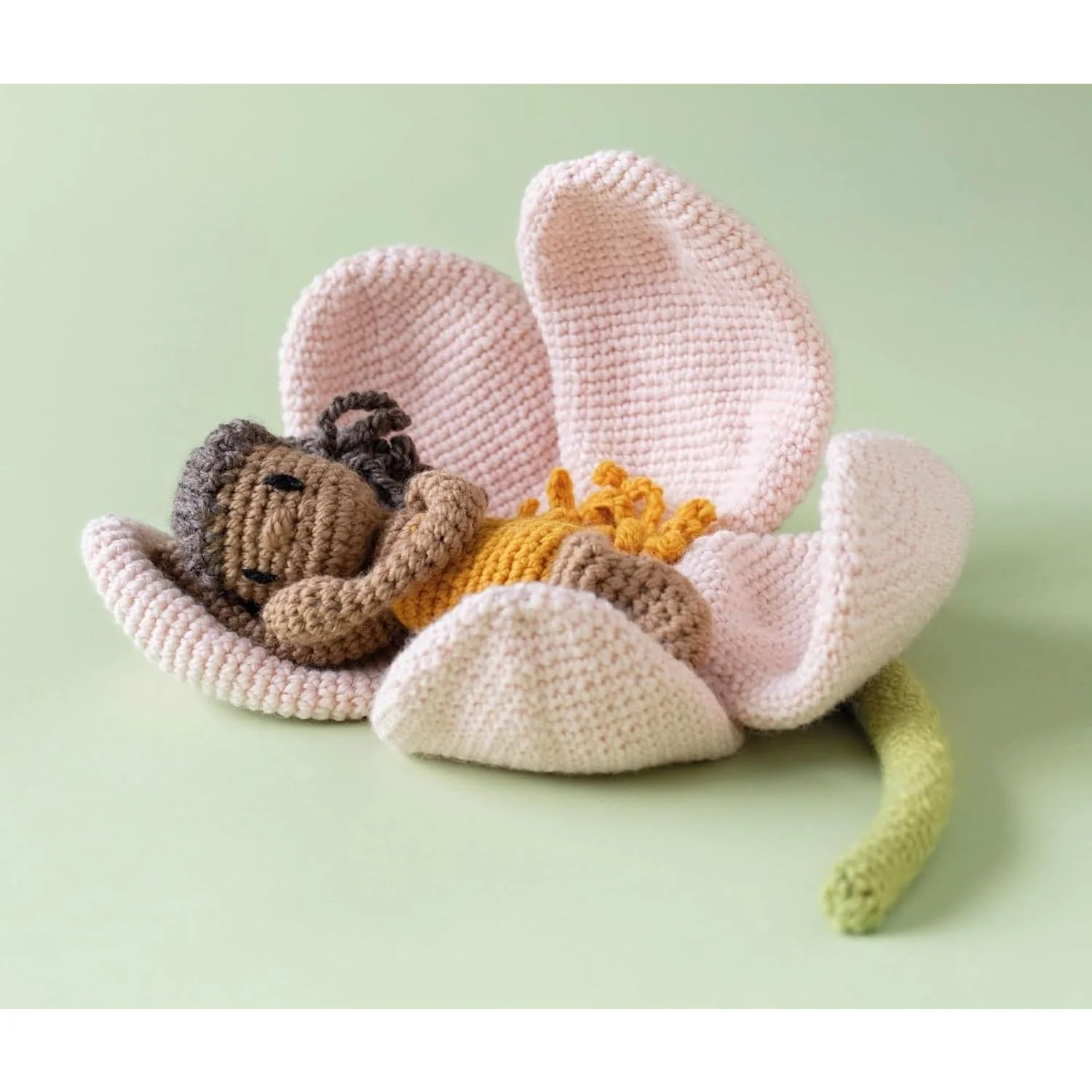 CROCHET FAIRYTALES COTTAGE STORIES - Image 4