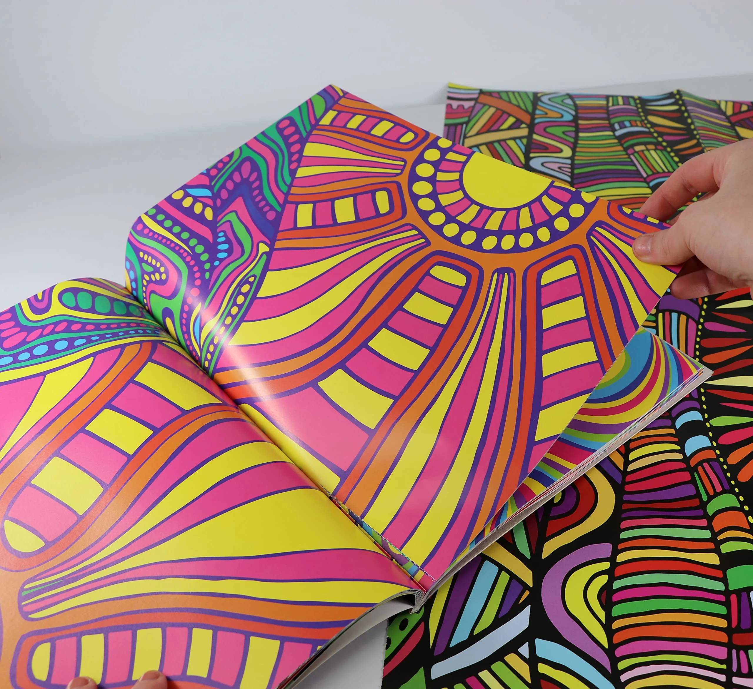 PSYCHEDELIC PATTERNS WRAPPING PAPER 12 SHEETS - Image 4